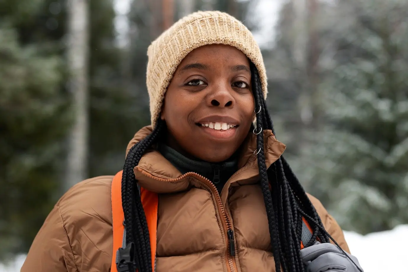 Menschen, die auf nachhaltige Weise reisen